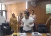 रोहतक नगर निगम में 'महासंग्राम' : 'बिकाऊ' शब्द सुनते ही आपा खो बैठे वाइस चेयरमैन, महिला मेयर के सामने पार्षद को दौड़ा-दौड़ा कर पीटा; वीडियो वायरल
