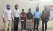 विजिलेंस ब्यूरो ने 1,00,000 रुपये की रिश्वत लेते सहायक रजिस्ट्रार को रंगे हाथों काबू किया