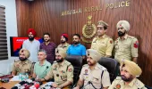 अमृतसर में हैंड ग्रेनेड और तीन आधुनिक राइफलें बरामद; नाबालिग सहित तीन व्यक्ति काबू