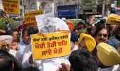 यूपीआई पर अतिरिक्त चार्ज के खिलाफ जालंधर और पठानकोट में आप का प्रदर्शन