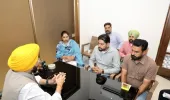 तरुनप्रीत सिंह सौंद ने मनरेगा कर्मचारी यूनियन की मांगों का समयबद्ध समाधान करने का दिया आश्वासन