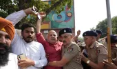 सीजेपी के समर्थन में चंडीगढ़ में युवाओं के प्रदर्शन में शामिल हुई आप, सीईसी ज्ञानेश कुमार के इस्तीफे की मांग