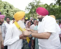 बेअदबी विरोधी सख्त कानून से प्रभावित होकर अकाली दल और कांग्रेस के सैकड़ों नेता व कार्यकर्ता 'आप' में शामिल