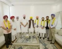 मजीठा में कांग्रेस को बड़ा झटका, कई नेता आप में शामिल