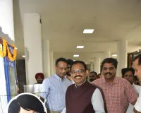 मुख्य सचिव के.ए.पी. सिन्हा द्वारा वेरका की अत्याधुनिक वेंडिंग मशीन का उद्घाटन