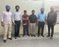 विजिलेंस ब्यूरो ने 1,00,000 रुपये की रिश्वत लेते सहायक रजिस्ट्रार को रंगे हाथों काबू किया