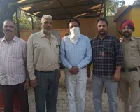 5000 रुपये रिश्वत लेते हुए एक प्राइवेट व्यक्ति को विजिलेंस ब्यूरो ने किया गिरफ्तार