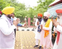 श्री गुरु रविदास जी महाराज का संदेश पंजाब के कोने-कोने तक पहुंचेगा; मुख्यमंत्री भगवंत सिंह मान ने डॉक्यूमेंट्री वैनों को हरी झंडी दिखाकर किया रवाना