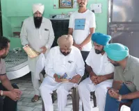 ‘मान के मुनाफे’ अभियान के तहत गांव मूलोवाल में घर-घर पहुंचे दलवीर सिंह ढिल्लों