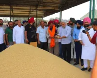 कैबिनेट मंत्री लाल चंद कटारूचक ने रईया मंडी में धान खरीद प्रबंधों का लिया जायजा