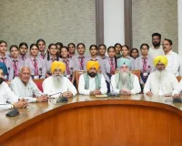 पंजाब विधानसभा ने विद्यार्थियों के लिए खोले द्वार; मुख्यमंत्री भगवंत सिंह मान ने उन्हें बड़े सपने देखने के लिए किया प्रेरित