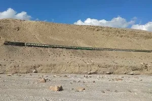 बलूचिस्तान में पाकिस्तानी ट्रेन पर आतंकियों का हमला, यात्रियों और सुरक्षा बलों को बनाया बंधक 