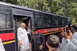 हरियाणा पुलिस की बड़ी कारवाई ! पूर्व मुख्यमंत्री भूपेंद्र सिंह हुड्डा को लिया पुलिस हिरासत में