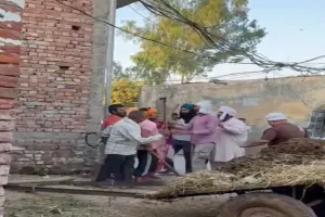अमृतसर में जमीन व‌ घर के विवाद को‌ लेकर चली तलवारें 