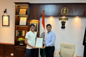 डिप्टी कमिश्नर ने विशेष जरूरतों वाले बच्चों के प्रति दयालु प्रयासों के लिए 16 वर्षीय अयान मित्तल की प्रशंसा की   