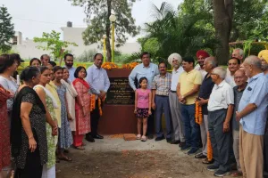 विधायक जिम्पा ने वार्ड 11 में 18 लाख रुपए की लागत से सड़क निर्माण कार्य शुरू करवाया