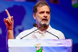 बिहार में राहुल गांधी ने फिर साधा पीएम मोदी पर निशाना,....  कहा- ट्रंप की बात ही सच्चाई है।  