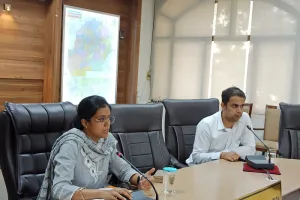 डिप्टी कमिश्नर आशिका जैन ने खनन नीति के बारे में क्रशर व जमीन मालिकों को किया जागरुक