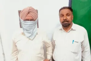 भ्रष्टाचार के विरुद्ध ज़ीरो सहनशीलता: विजीलैंस ब्यूरो द्वारा एस. डी. एम. का स्टेनो 24 लाख रुपए नकदी सहित काबू