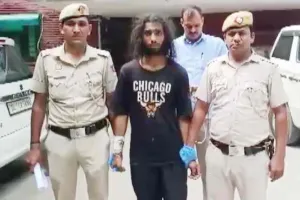  Delhi Crime: प्रेमिका पर धोखा देने का लगाया आरोप... फिर चाकू मारकर की हत्या, शव को जलाने का प्रयास