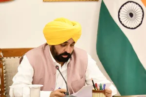 मुख्यमंत्री की अगुवाई में कैबिनेट द्वारा मिसाली श्रम सुधार को मंज़ूरी: 95 फीसदी छोटे व्यापारियों को शर्तों की जटिलता से मिलेगी मुक्ति