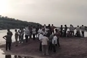 पिकनिक मनाने गए डेंटिस्ट की झरने में डूबने से मौत