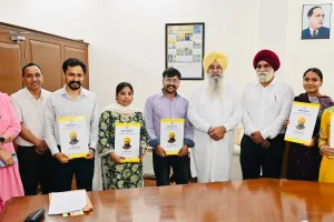 गुरमीत सिंह खुड्डियां ने मत्स्य पालन विभाग में पांच उम्मीदवारों को नियुक्ति पत्र सौंपे