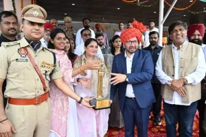 *80वां स्वतंत्रता दिवस: पंजाब के जेल, प्रवासी भारतीय और संसदीय कार्य मंत्री डॉ. रवजोत सिंह ने होशियारपुर में फहराया तिरंगा