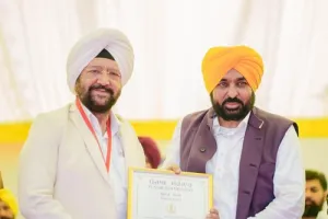 मुख्यमंत्री भगवंत सिंह मान ने विभिन्न क्षेत्रों में बहुमूल्य योगदान देने वाली 29 प्रमुख शख्सियतों को स्टेट अवॉर्ड से किया सम्मानित