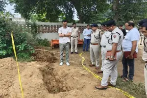 रेवाड़ी के धारूहेड़ा में चोरी के शक में युवक की पीट-पीटकर हत्या, डेयरी में गड्ढा खोदकर दबाया शव; पुलिस ने किया बड़ा खुलासा