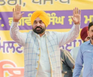 अब पंजाब में ही नौकरियां मिलने से युवाओं के विदेश जाने के रुझान पर लगी रोक: मुख्यमंत्री भगवंत सिंह मान