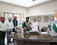 पंजाब अनुसूचित जाति आयोग के चेयरमैन द्वारा राज्यपाल से मुलाकात, अनुसूचित जातियों के कल्याण के लिए बेहतर सहयोग की मांग