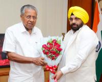 हरभजन सिंह ई.टी.ओ. ने केरल के मुख्यमंत्री पिनाराई विजयन से की मुलाकात
