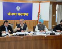 स्वास्थ्य मंत्री डॉ. बलबीर सिंह द्वारा मुख्यमंत्री स्वास्थ्य योजना के कार्ड बनाने की प्रगति की समीक्षा
