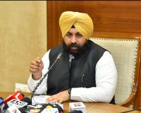 चॉकबोर्ड से स्मार्ट क्लासरूम तक: भगवंत मान सरकार पंजाब के सरकारी स्कूलों में लाई डिजिटल क्रांति