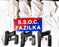 फाजिल्का में सरहद पार चल रहे तस्करी नैटवर्क का पर्दाफाश; 2.1 किलोग्राम हेरोइन, 7 पिस्तौल सहित एक काबू