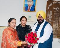 अनुसूचित जातियों के सशक्तिकरण की दिशा में मजबूत कदम: बलजिंदर सिंह चौंदा ने पंजाब एस.सी. भूमि विकास और वित्त निगम के चेयरमैन के रूप में संभाला कार्यभार