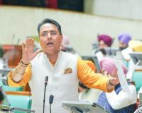 विश्व गुरु’ से लेकर सिलेंडरों के लिए लाइनों तक का सफर: अमन अरोड़ा ने केंद्र सरकार के दावों की खोली पोल