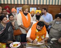 गगनदीप सिंह काकू आहलूवालिया ने खादी बोर्ड के चेयरमैन का पद संभाला