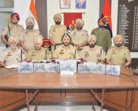 सीमा पार से चल रहे हथियार तस्करी मॉड्यूल का भंडाफोड़, नाबालिग सहित छह आरोपी अमृतसर में गिरफ्तार; सात आधुनिक पिस्तौल बरामद