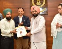 हरदीप सिंह मुंडियां ने 14 उम्मीदवारों को तरस के आधार पर नियुक्ति पत्र सौंपे