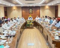 हरभजन सिंह ई.टी.ओ. द्वारा लोक निर्माण विभाग की सड़कों की प्रगति संबंधी समीक्षा बैठक