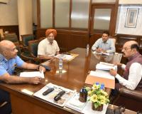 मोहिंदर भगत द्वारा सैनिक स्कूल कपूरथला की इमारत की रेस्टोरेशन का काम जल्दी शुरू करने के लिए अधिकारियों के साथ अहम बैठक