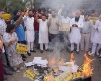 पंजाब भर में जनता का गुस्सा फूटा, दलबदलू सांसदों को दीवारों और सड़कों पर 'पंजाब के गद्दार' के नारों का करना पड़ा सामना