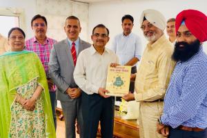 पंजाब के मुख्य सूचना कमिशनर द्वारा हरियाणा के नव-नियुक्त मुख्य सूचना कमिशनर को शुभकामनाएँ