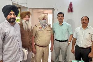 भ्रष्टाचार के खिलाफ अभियान: 15,000 रिश्वत लेते ए एस आई विजिलेंस ब्यूरो द्वारा रंगे हाथों गिरफ्तार