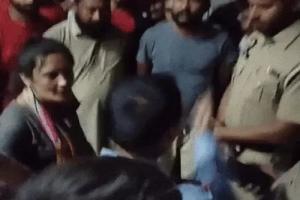 जालंधर में लोगों ने चूड़ा पहनकर आई महिला को दबोचा ! दावा- नशा लेने आई थी 