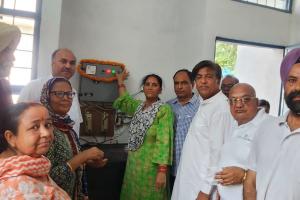 विधायक जिंपा ने वार्ड नंबर 2 की वैली हाइट कॉलोनी में ट्यूबवेल का किया उद्घाटन