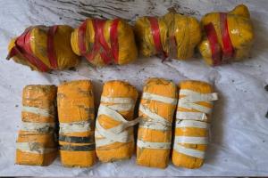 पंजाब पुलिस द्वारा सरहद पार से नार्काे-तस्करी रैकेट का पर्दाफाश; 4.5 किलोग्राम हेरोइन, 11 लाख रुपए की ड्रग मनी बरामद