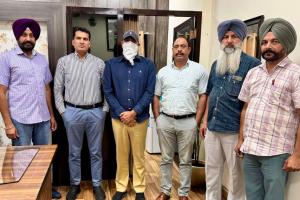 आय से अधिक संपत्ति के आरोप में नायब तहसीलदार विजीलेंस ब्यूरो द्वारा गिरफ्तार